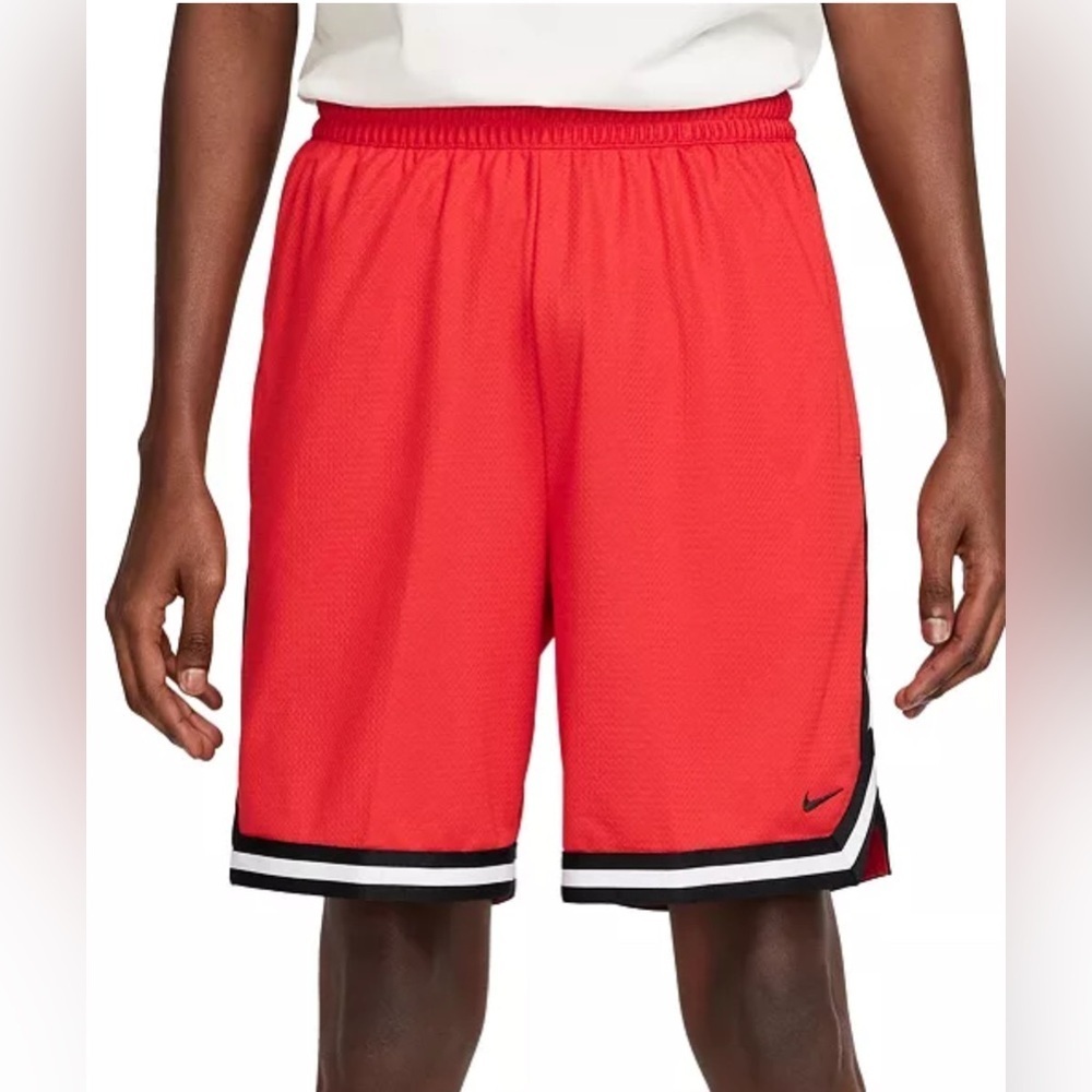 Nike DNA DRI-FIT 8" Basketball Shorts,moisture wick,zip pocket,drawstring waist